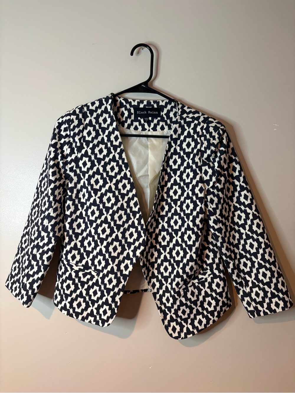 Black Rainn Black & Cream Open Front Blazer NWOT